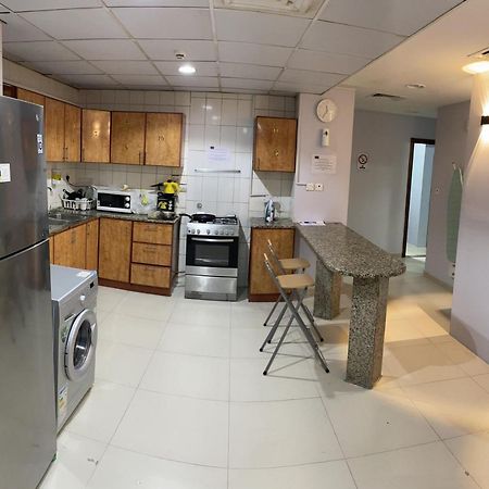 Albarsha 1 Hostel By Phm Dubai Esterno foto