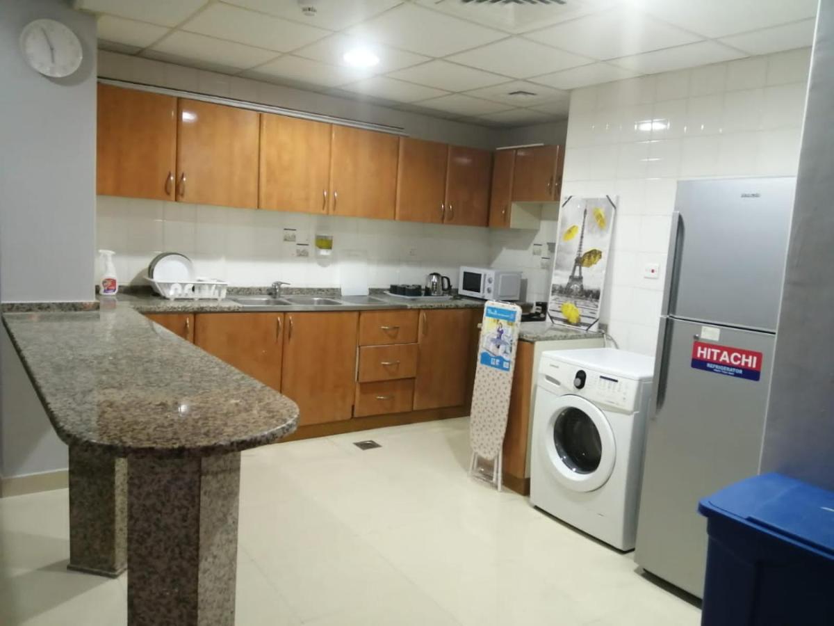 Albarsha 1 Hostel By Phm Dubai Esterno foto