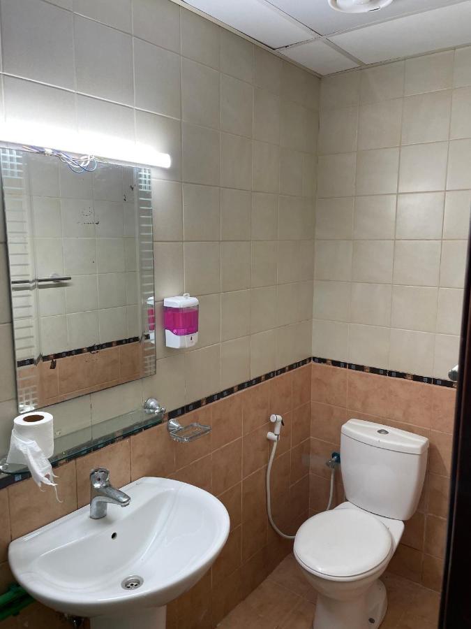 Albarsha 1 Hostel By Phm Dubai Esterno foto