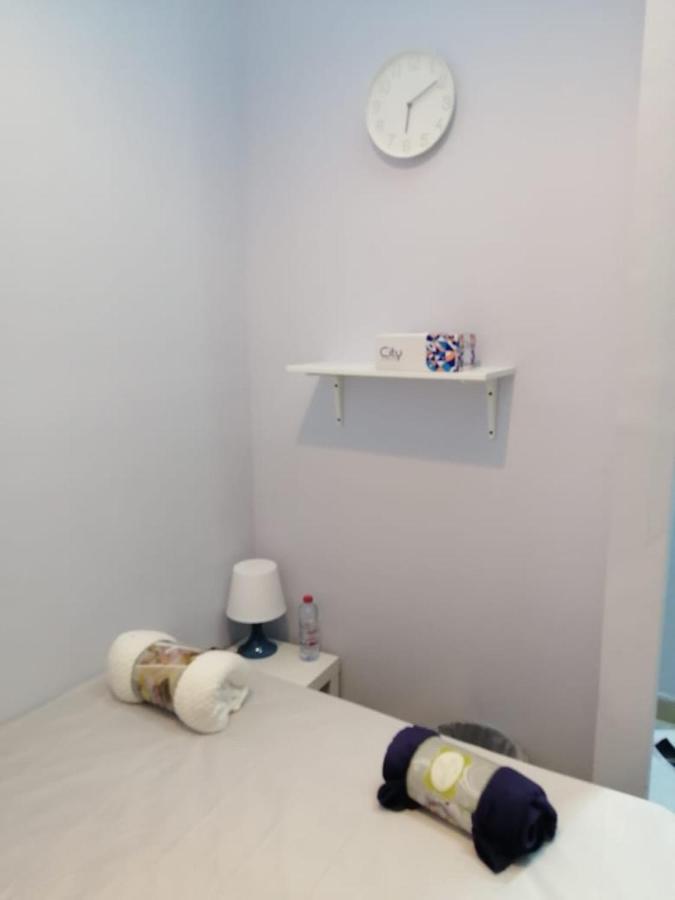 Albarsha 1 Hostel By Phm Dubai Esterno foto