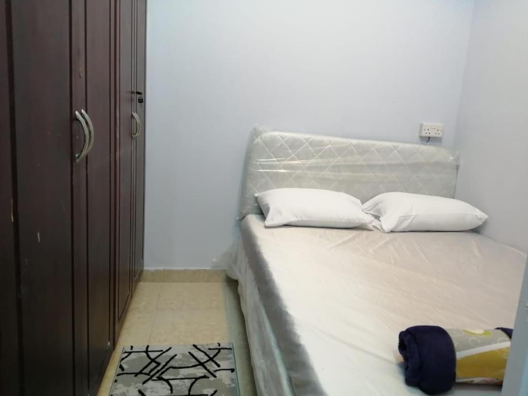 Albarsha 1 Hostel By Phm Dubai Esterno foto