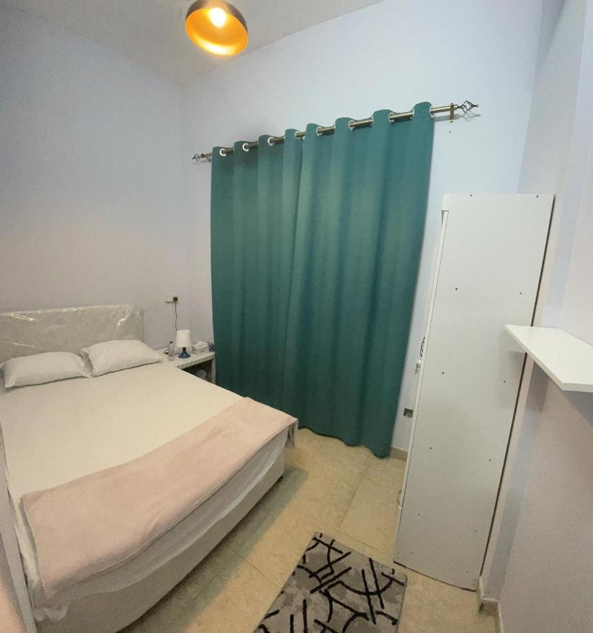 Albarsha 1 Hostel By Phm Dubai Esterno foto